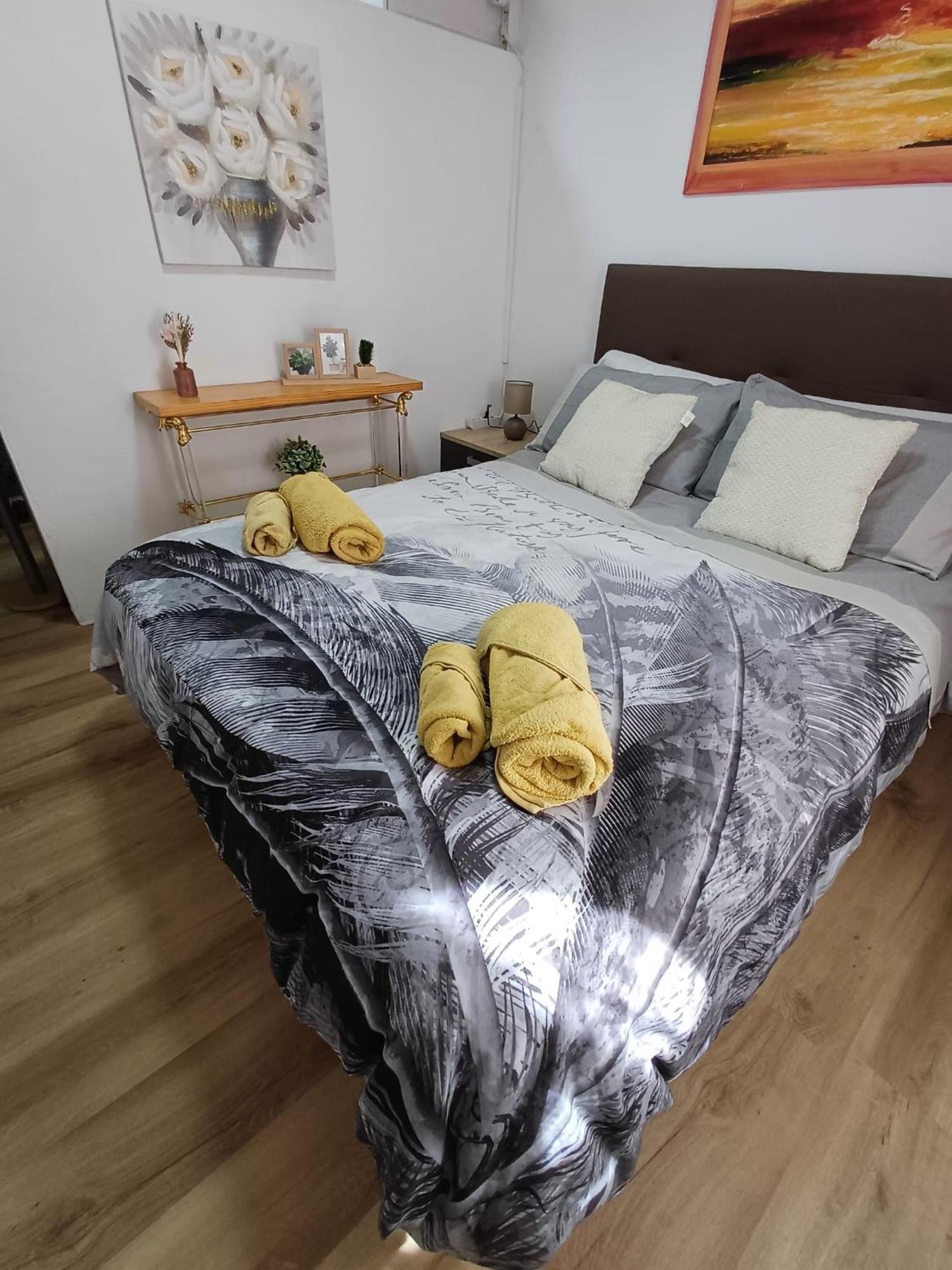 Alicante Postiguet Studios Dış mekan fotoğraf