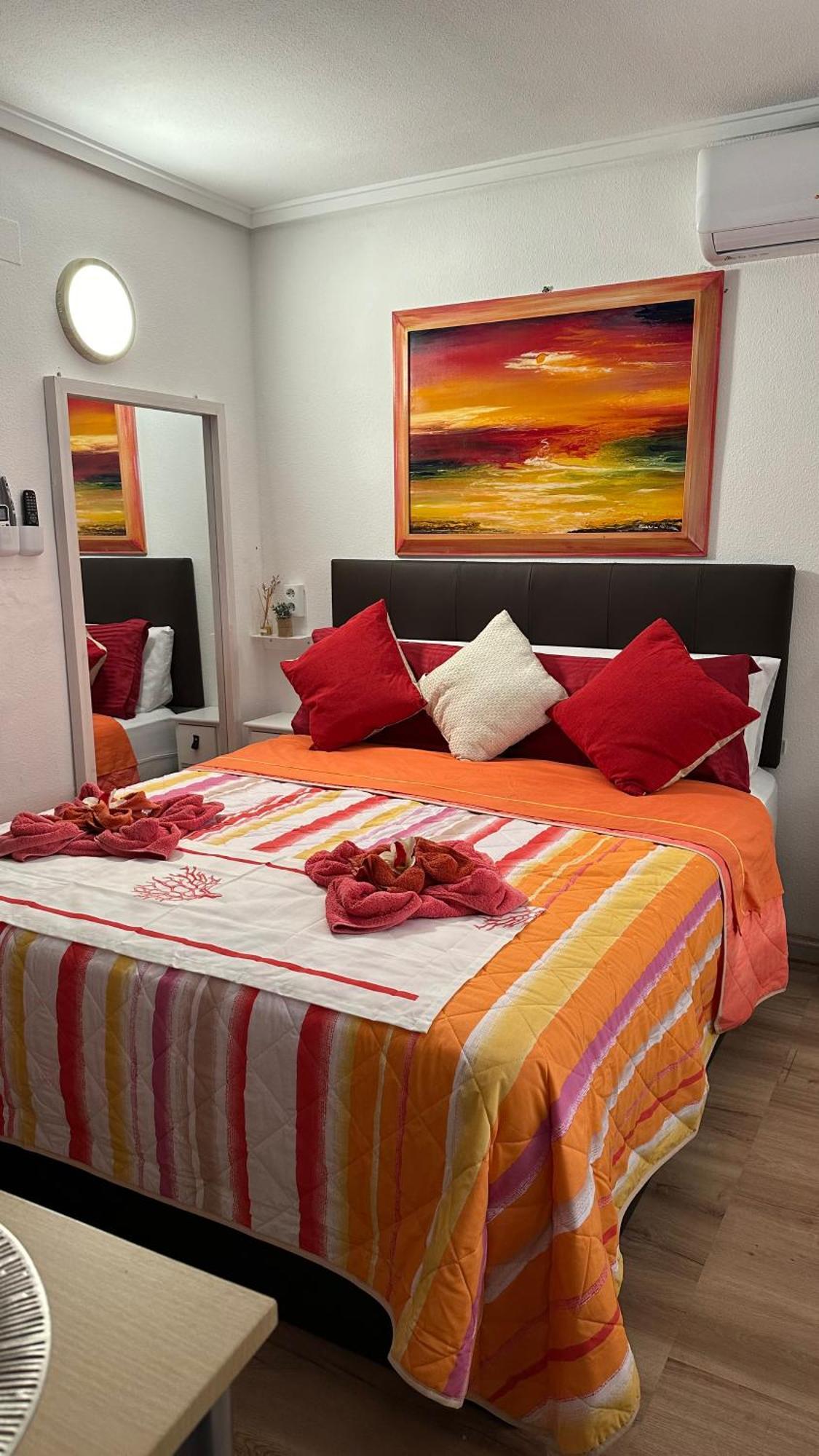 Alicante Postiguet Studios Dış mekan fotoğraf